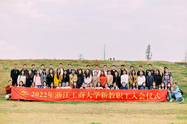 入会仪式集体照2_副本.jpg 入会仪式集体照2_副本.jpg