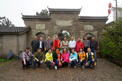 寨头 合影_副本.jpg